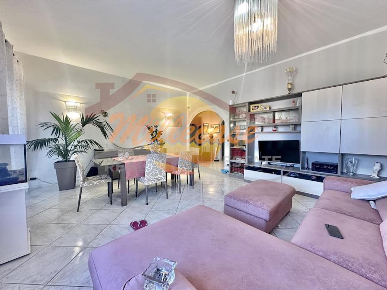 Quadrilocale con terrazzo in largo ai servi di maria, Siracusa