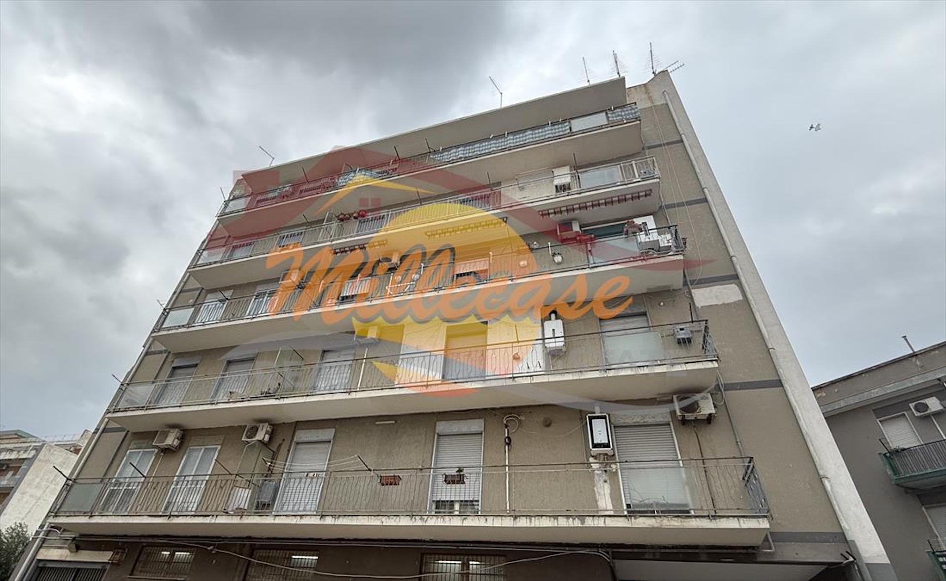 Appartamento con terrazzo in via filisto, Siracusa