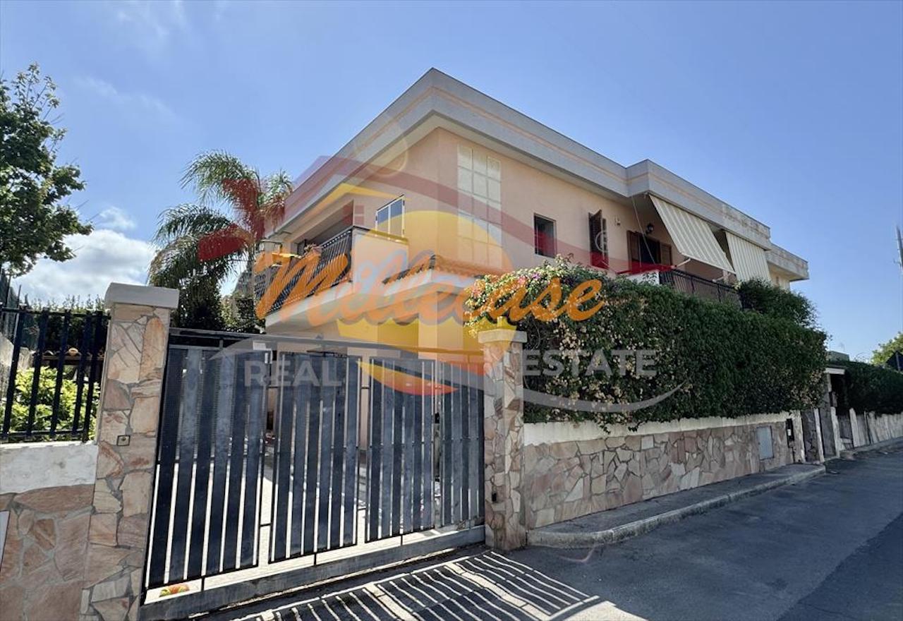 Villetta a schiera a basso consumo in via luigi maria monti, Siracusa