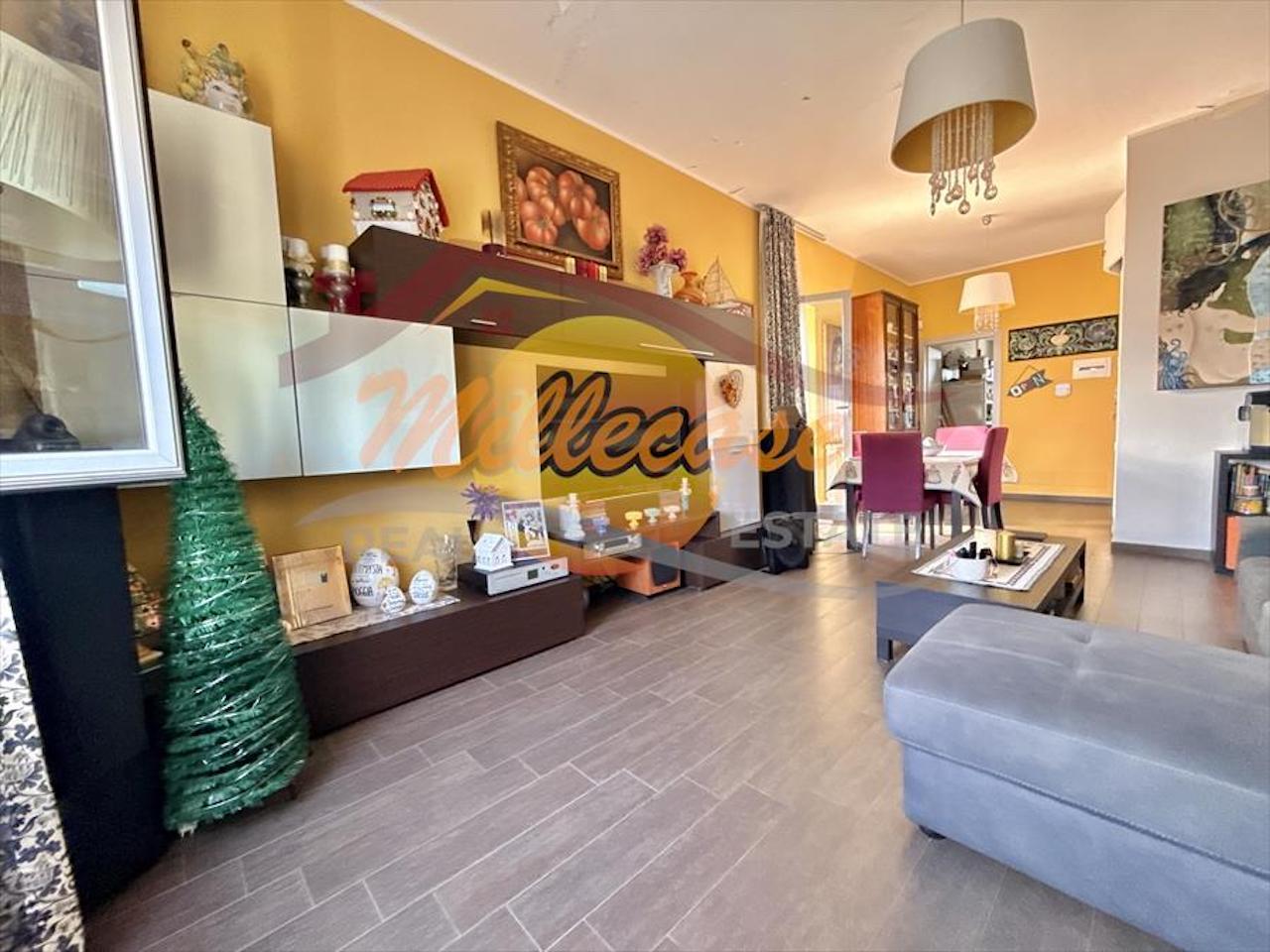 Attico con terrazzo in via pietro novelli, Siracusa