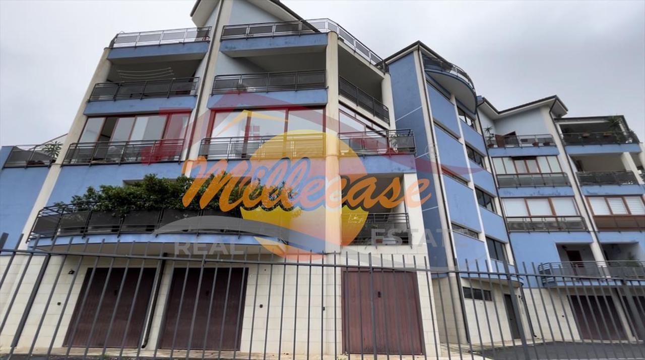 Trilocale con box in viale scala greca, Siracusa