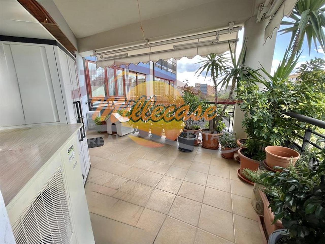 Trilocale con box in viale scala greca, Siracusa