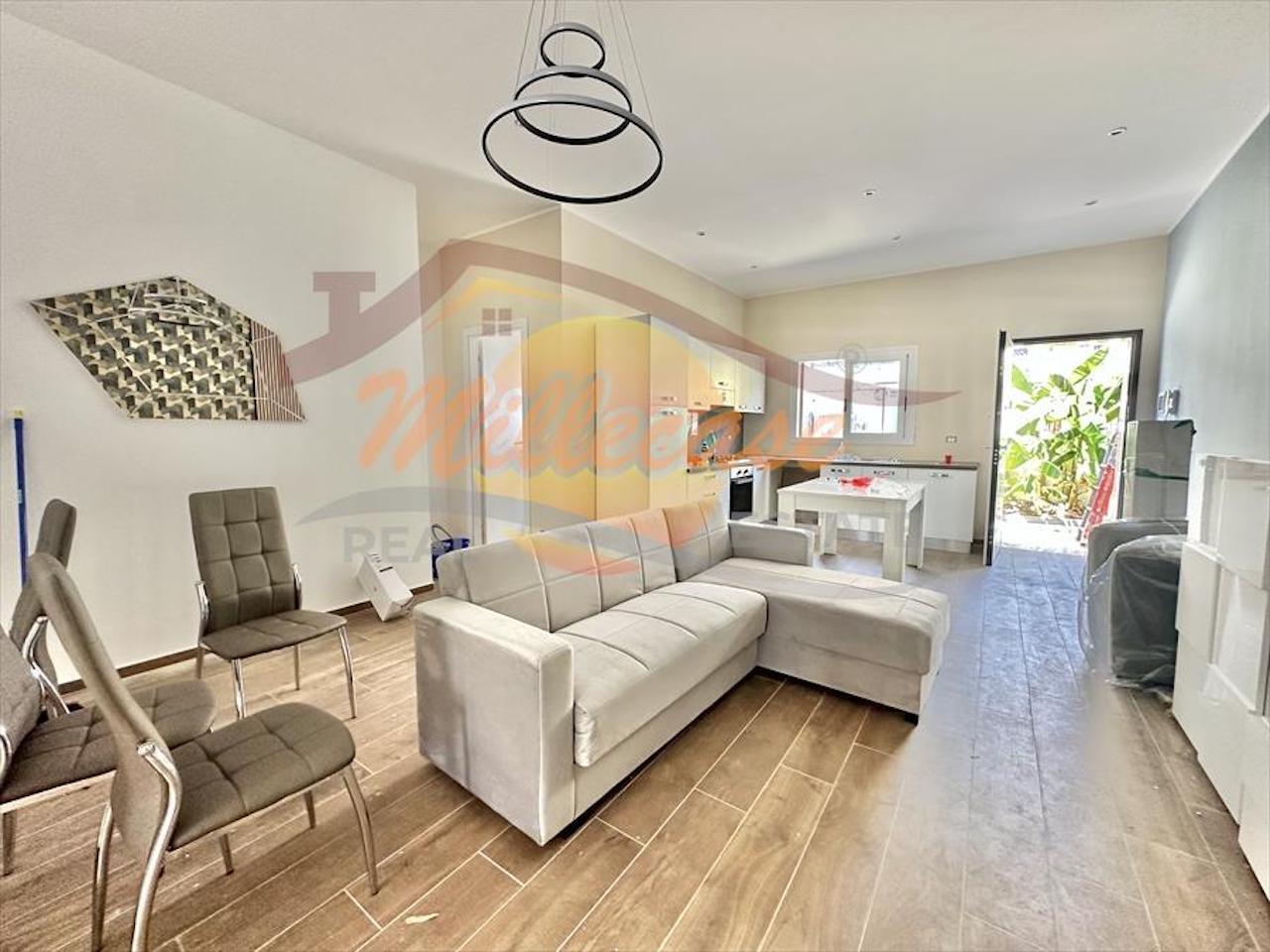 Bilocale con terrazzo in via austria, Siracusa