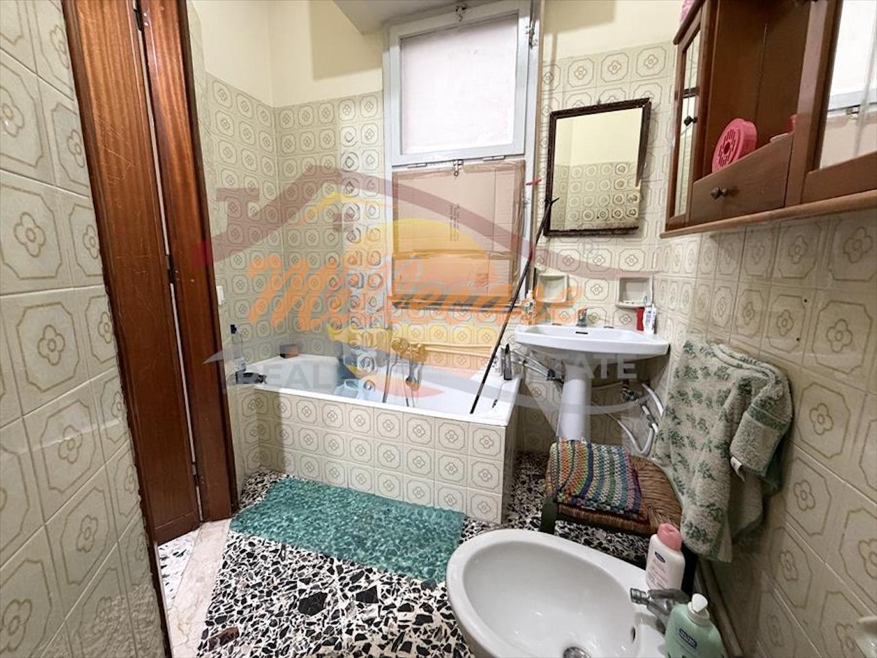 Trilocale con terrazzo in corso gelone, Siracusa