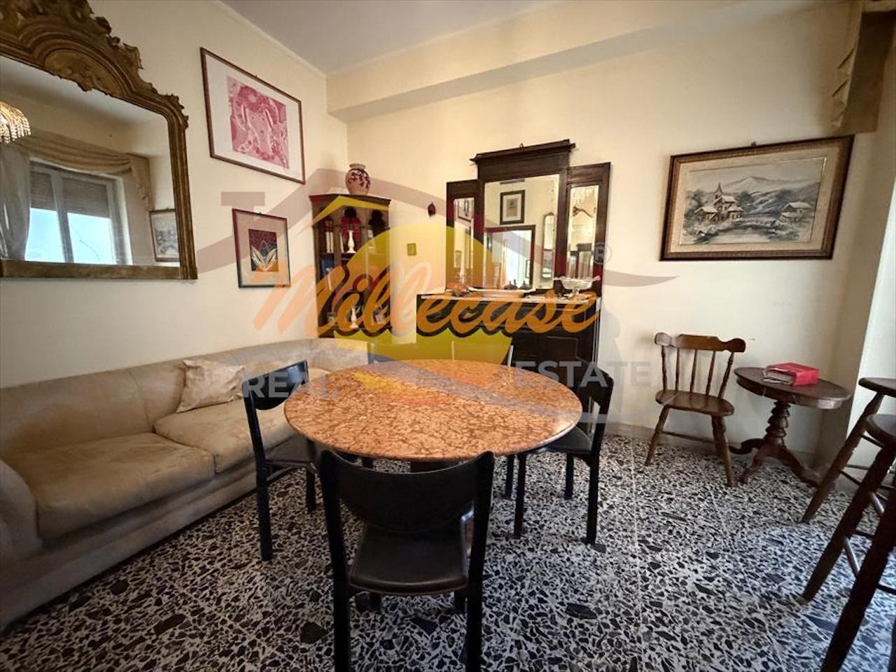 Trilocale con terrazzo in corso gelone, Siracusa