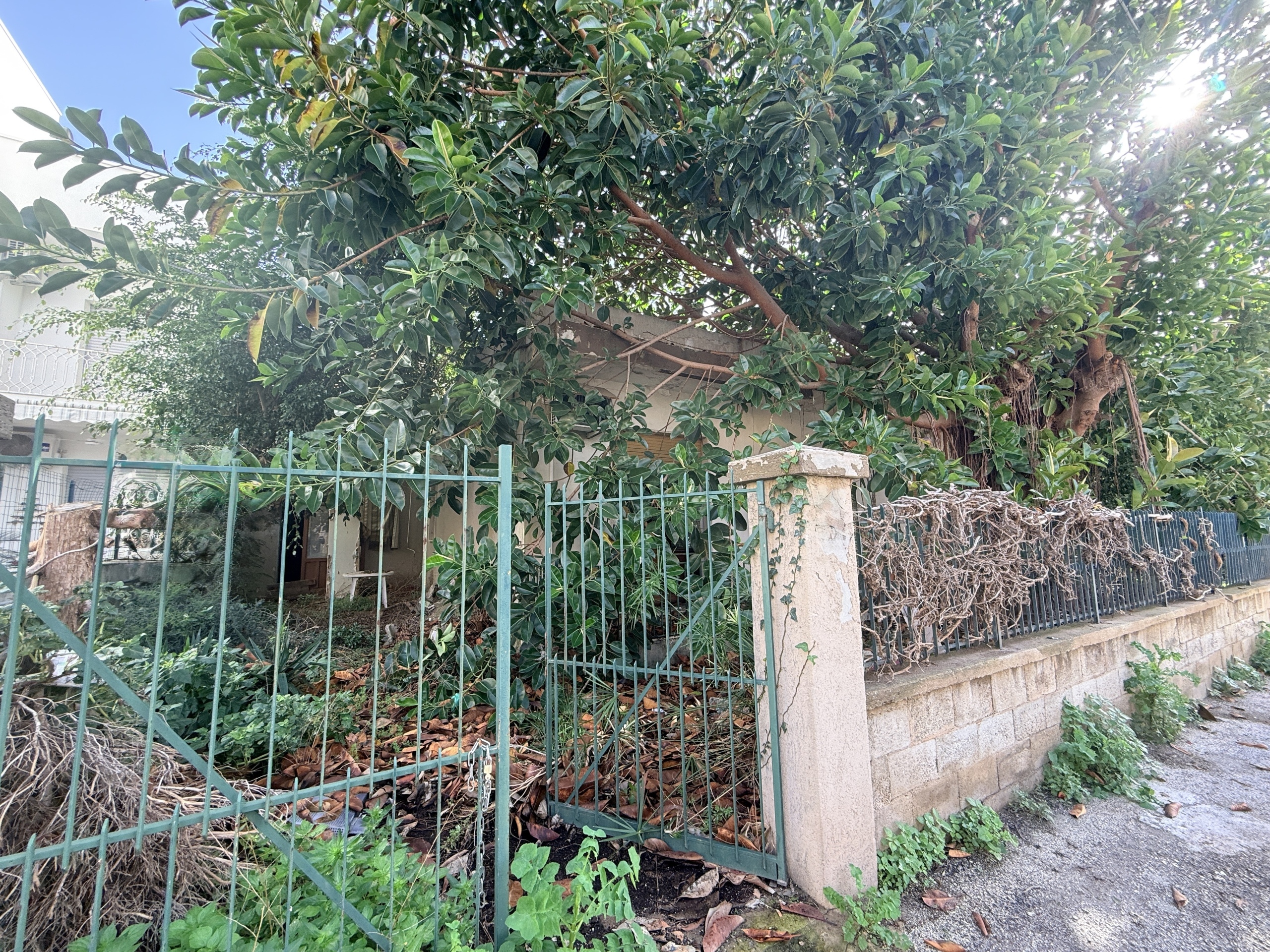 Villa da ristrutturare in viale scala greca, Siracusa