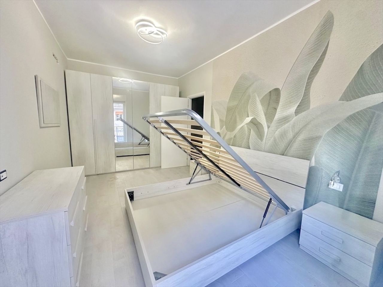 Bilocale ristrutturato in via misterbianco 4, Siracusa