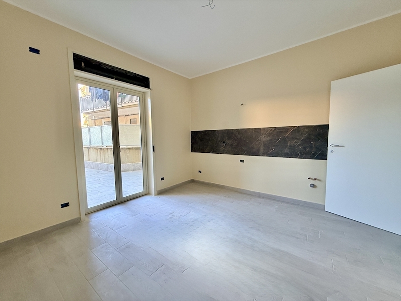 Bilocale con terrazzo in via misterbianco 4, Siracusa