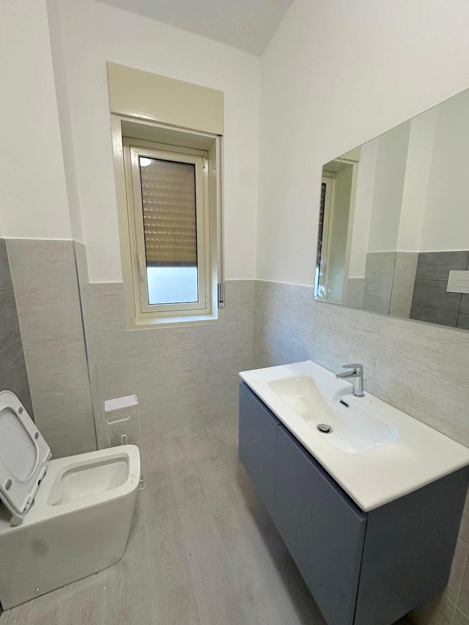 Bilocale con terrazzo in via misterbianco 4, Siracusa