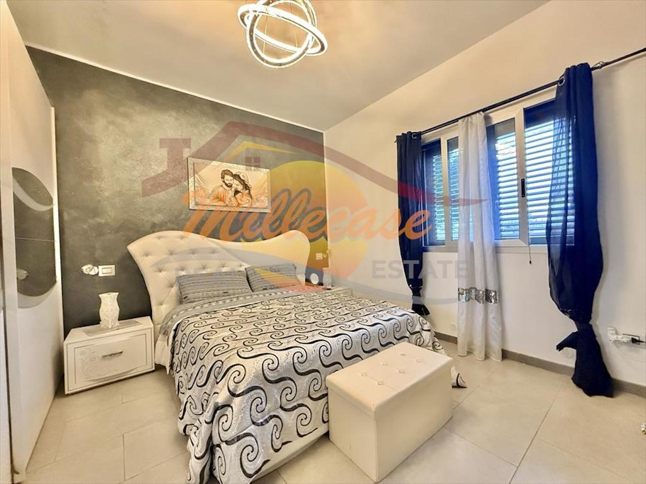 Villa con giardino in via della donzella, Siracusa