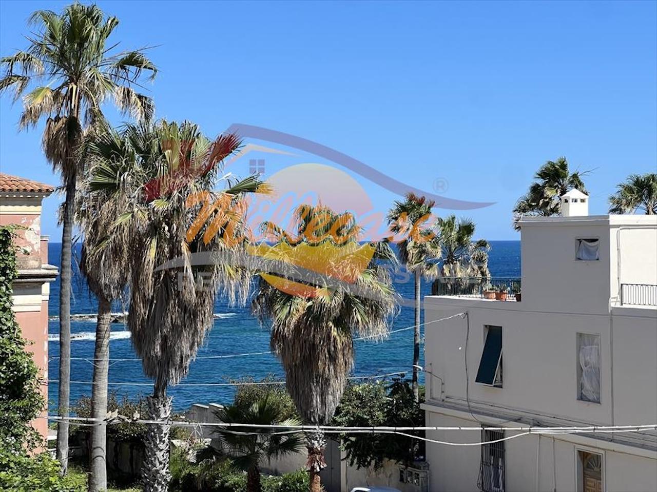 Quadrilocale vista mare in riviera dionisio il grande 100, Siracusa