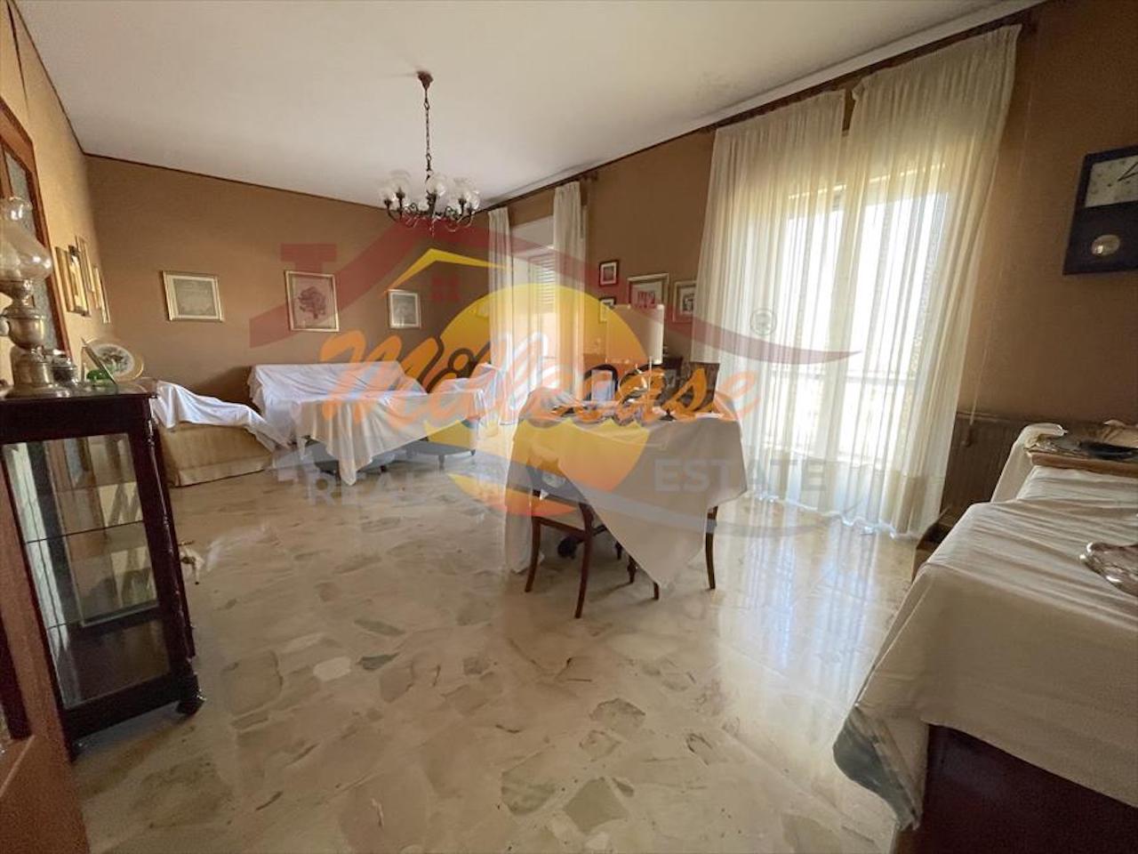 Appartamento da ristrutturare in via alessandro specchi, Siracusa