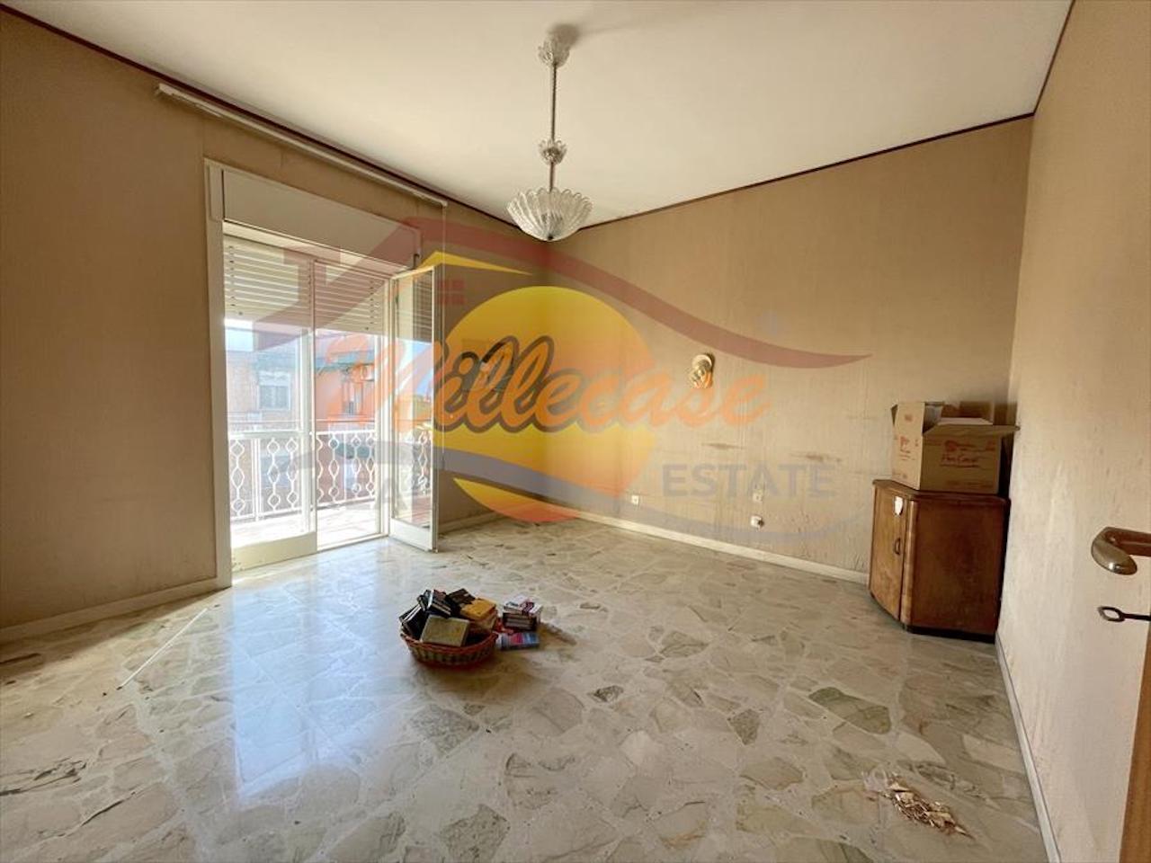 Appartamento da ristrutturare in via alessandro specchi, Siracusa