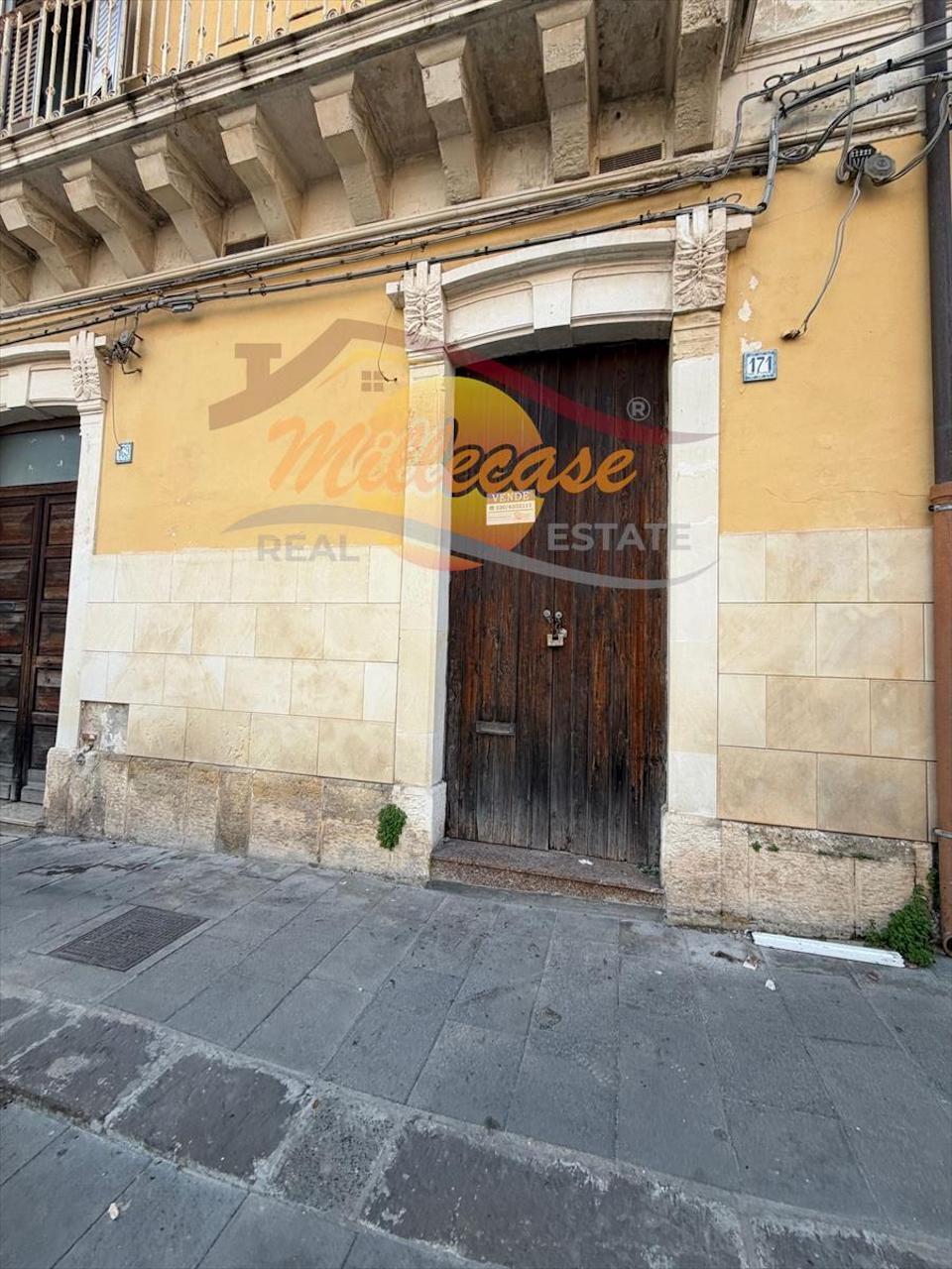 Bilocale da ristrutturare in via piave, Siracusa