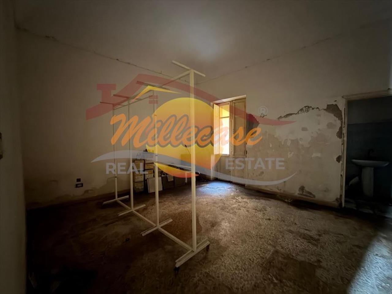 Bilocale da ristrutturare in via piave, Siracusa