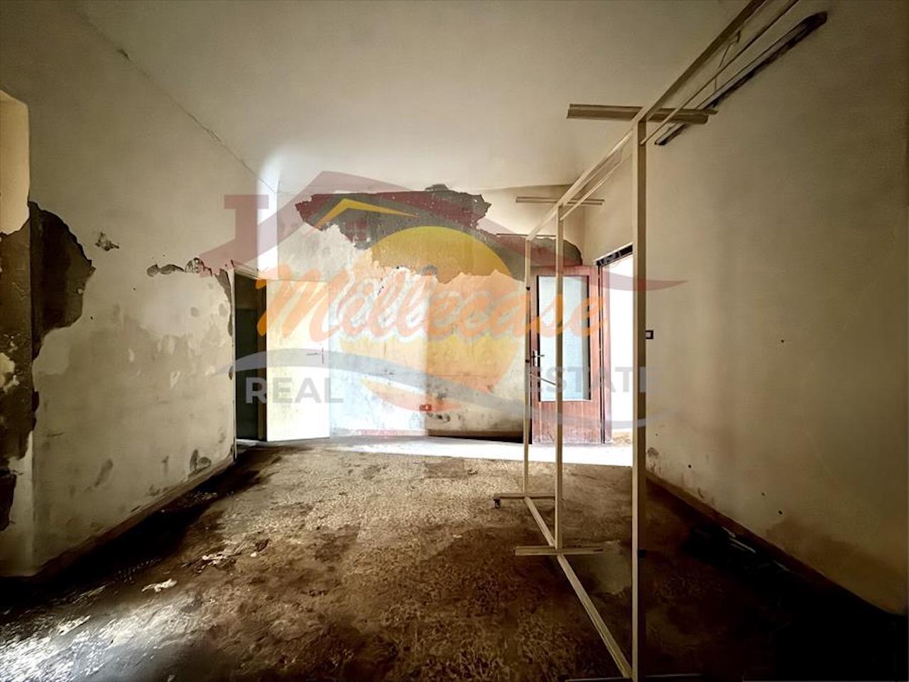 Bilocale da ristrutturare in via piave, Siracusa