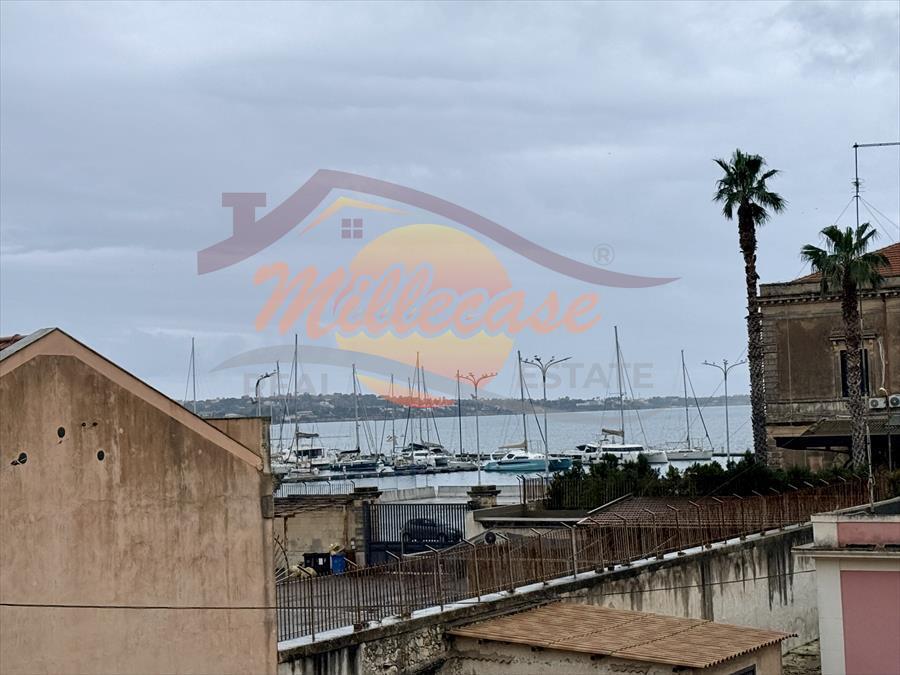 Bilocale da ristrutturare in via malta, Siracusa