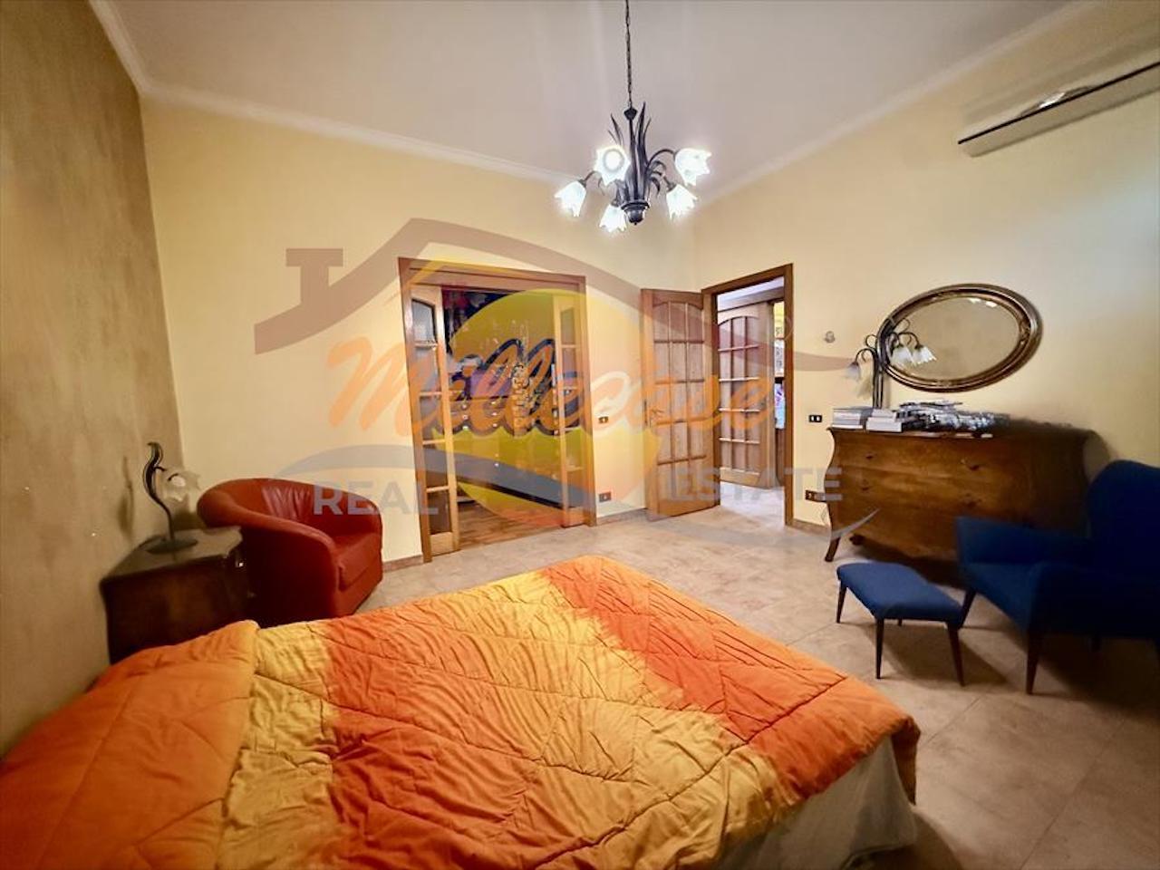 Casa indipendente con giardino in via rimini, Siracusa