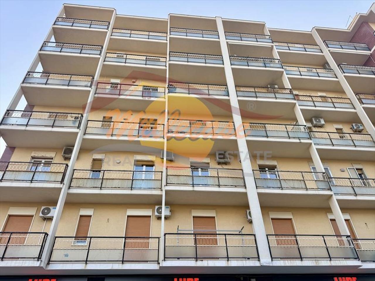 Appartamento con box in viale scala greca, Siracusa