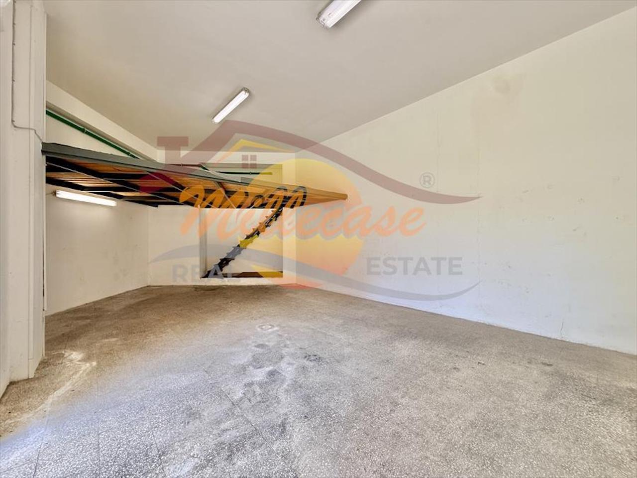 Box/Garage 35mq in vendita in viale tica, Siracusa