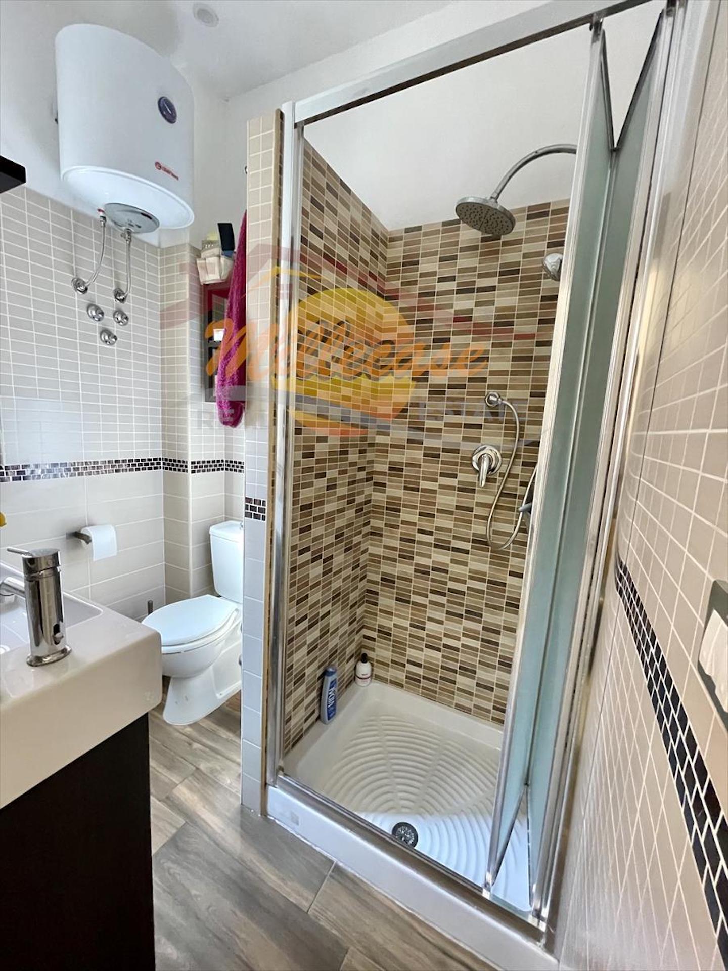 Bilocale ristrutturato in via venezia, Siracusa