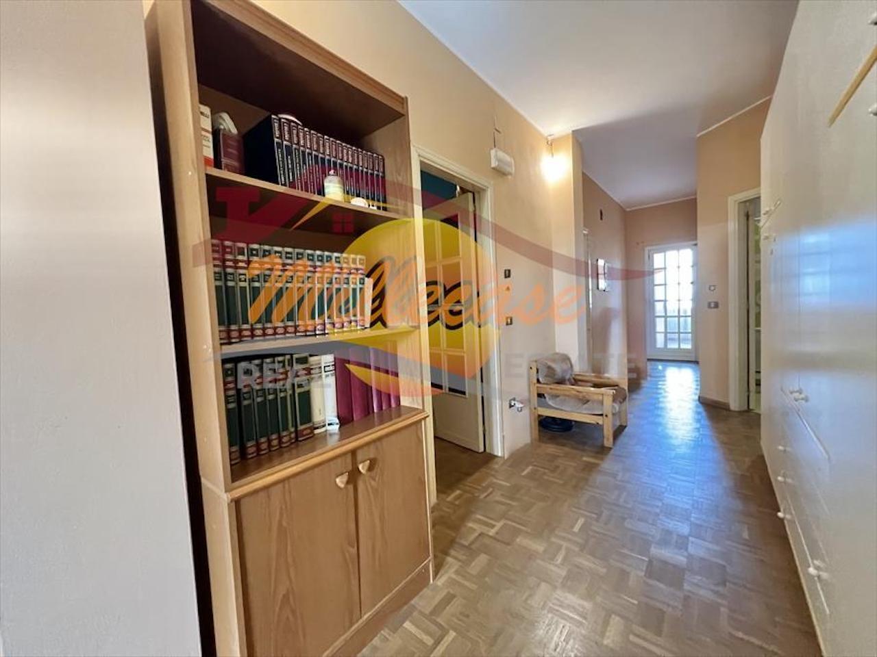Casa indipendente con giardino in via priamo, Siracusa