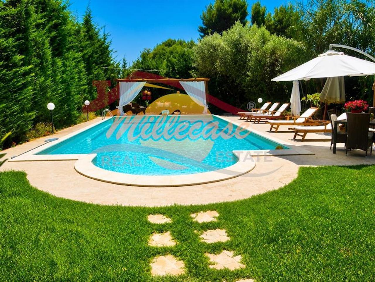 Casa indipendente con giardino in traversa sinerchia, Siracusa