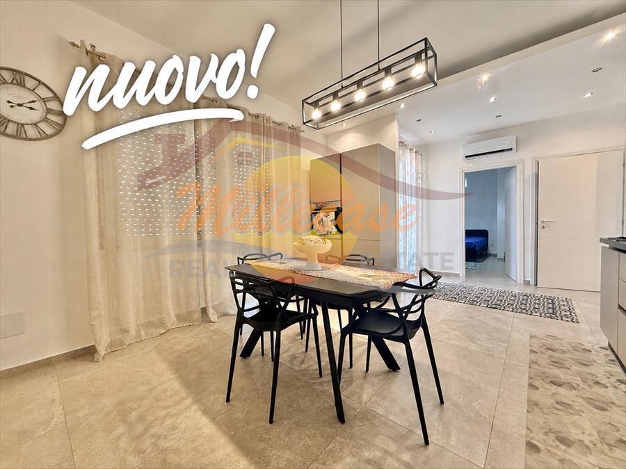 Quadrilocale ristrutturato in viale dei comuni 121, Siracusa