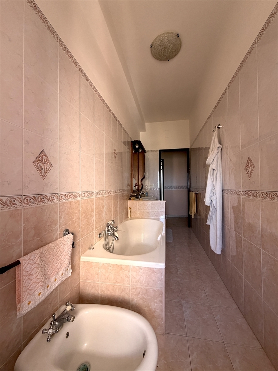 Quadrilocale in vendita in viale dei comuni, Siracusa