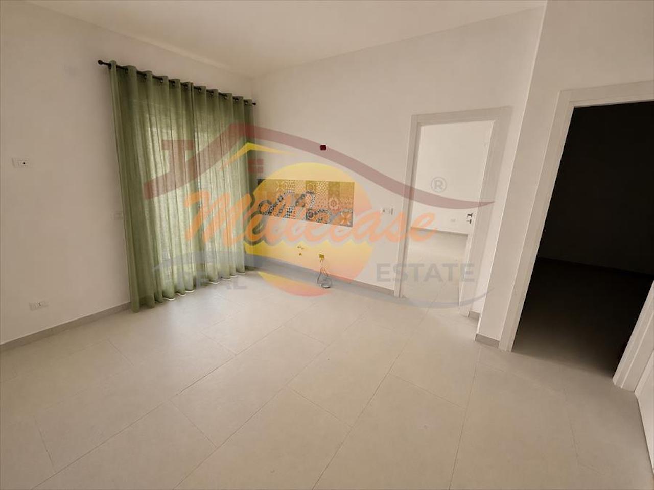 Trilocale ristrutturato in via monte bianco, Siracusa