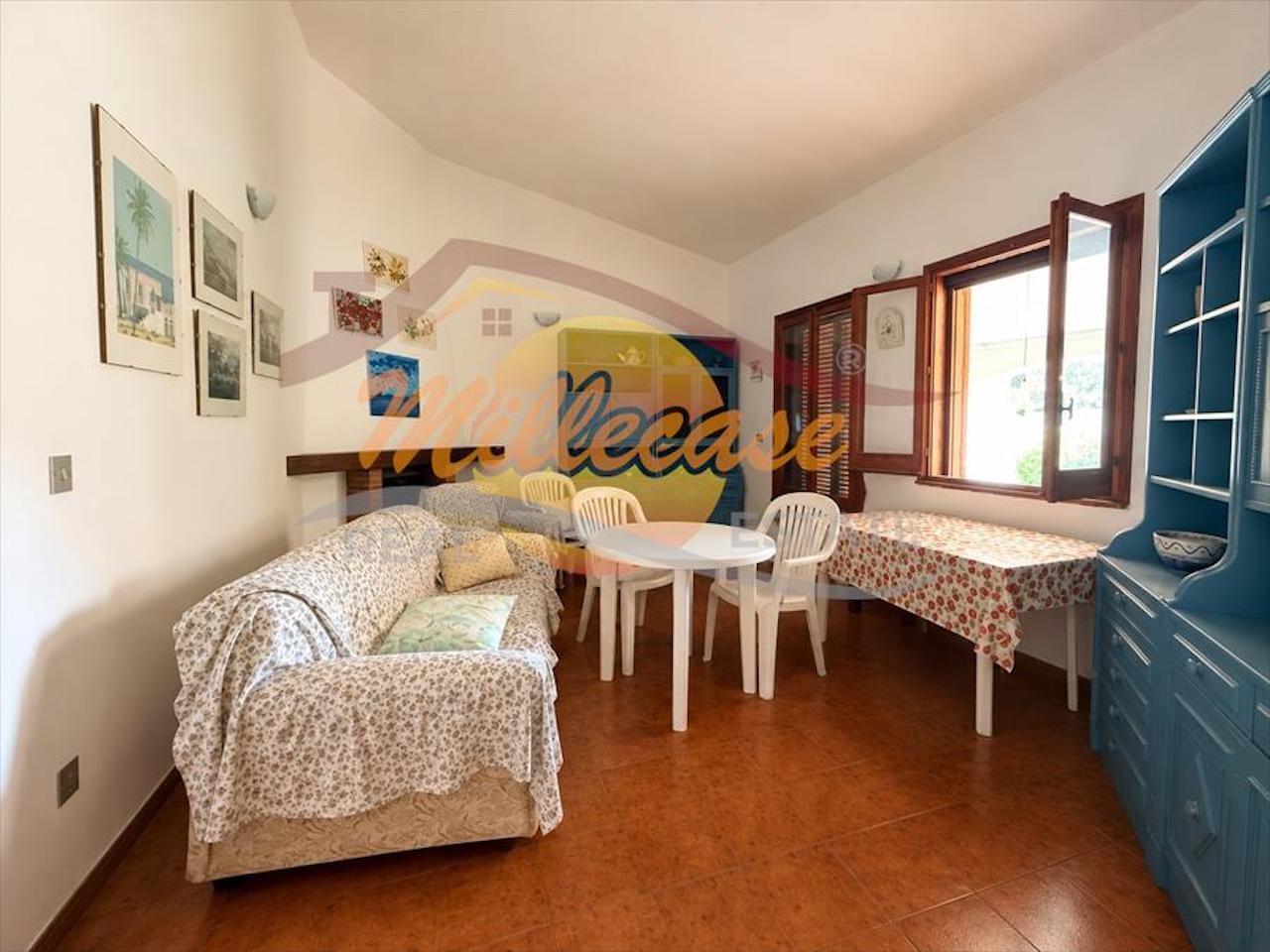 Villa con giardino in via tersicore, Siracusa