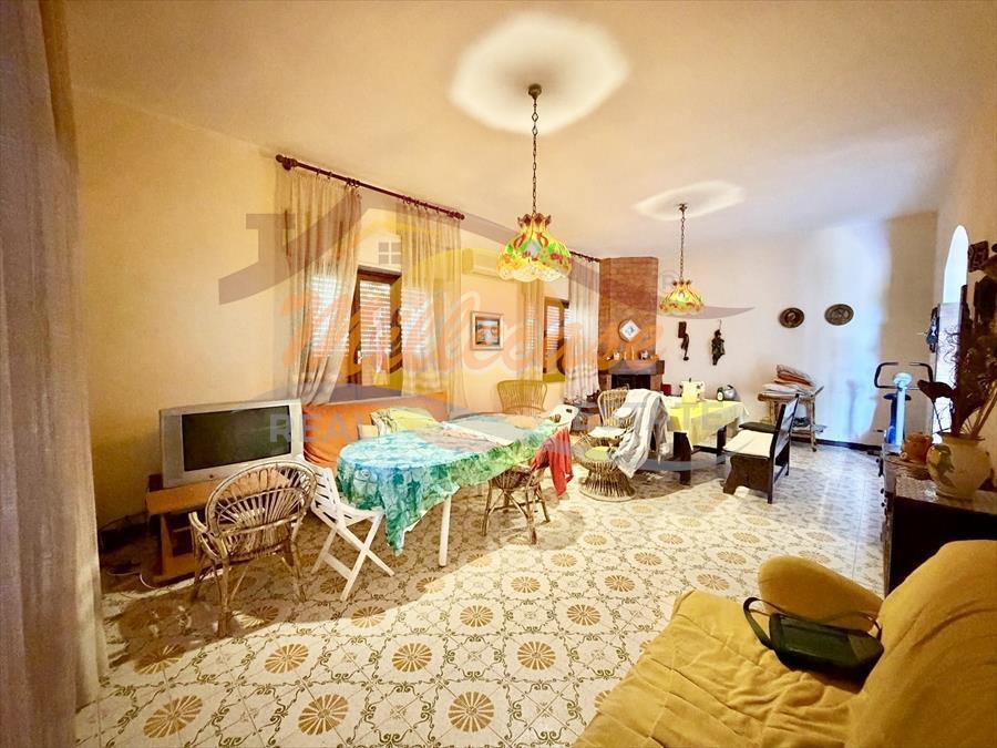 Villa con giardino a Siracusa