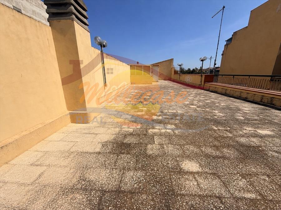 Appartamento vista mare in via g. b. perasso, Siracusa