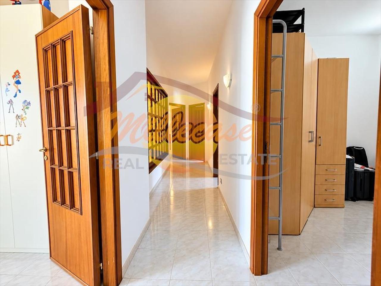 Appartamento con box in viale scala greca, Siracusa