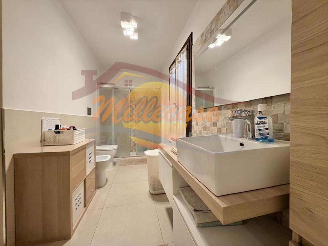 Casa indipendente con giardino in via vincenzo bordone, Siracusa