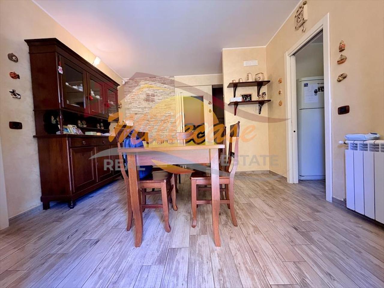 Casa indipendente con giardino in via vincenzo bordone, Siracusa