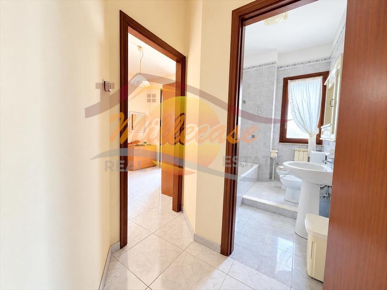 Trilocale con terrazzo in via siracusa 22, Siracusa