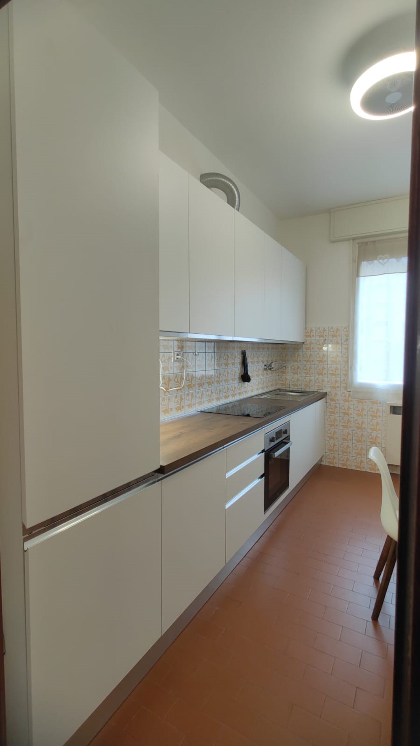 Appartamento con box in via misa 32, Bologna