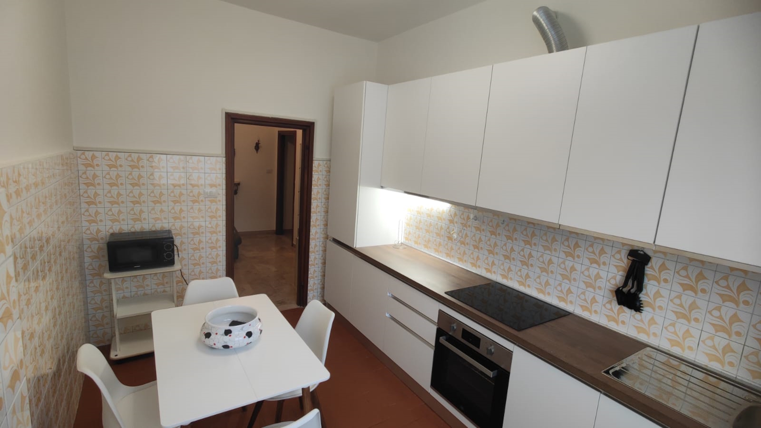 Appartamento con box in via misa 32, Bologna