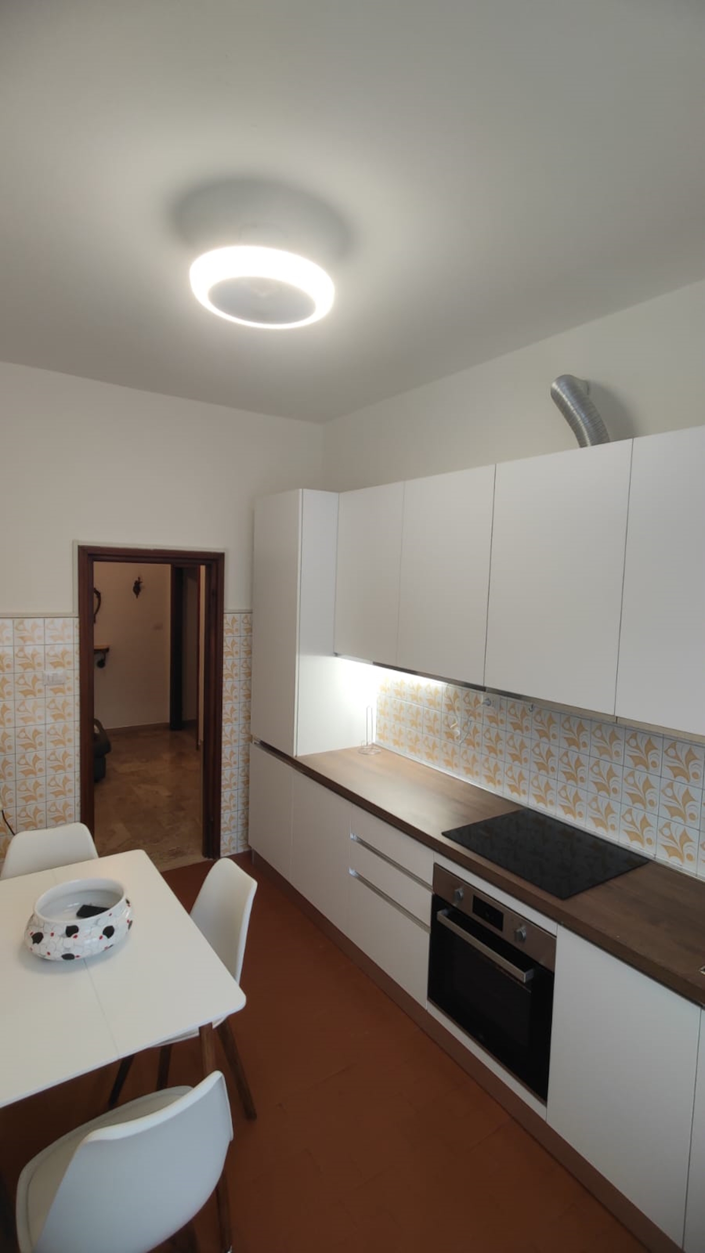 Appartamento con box in via misa 32, Bologna