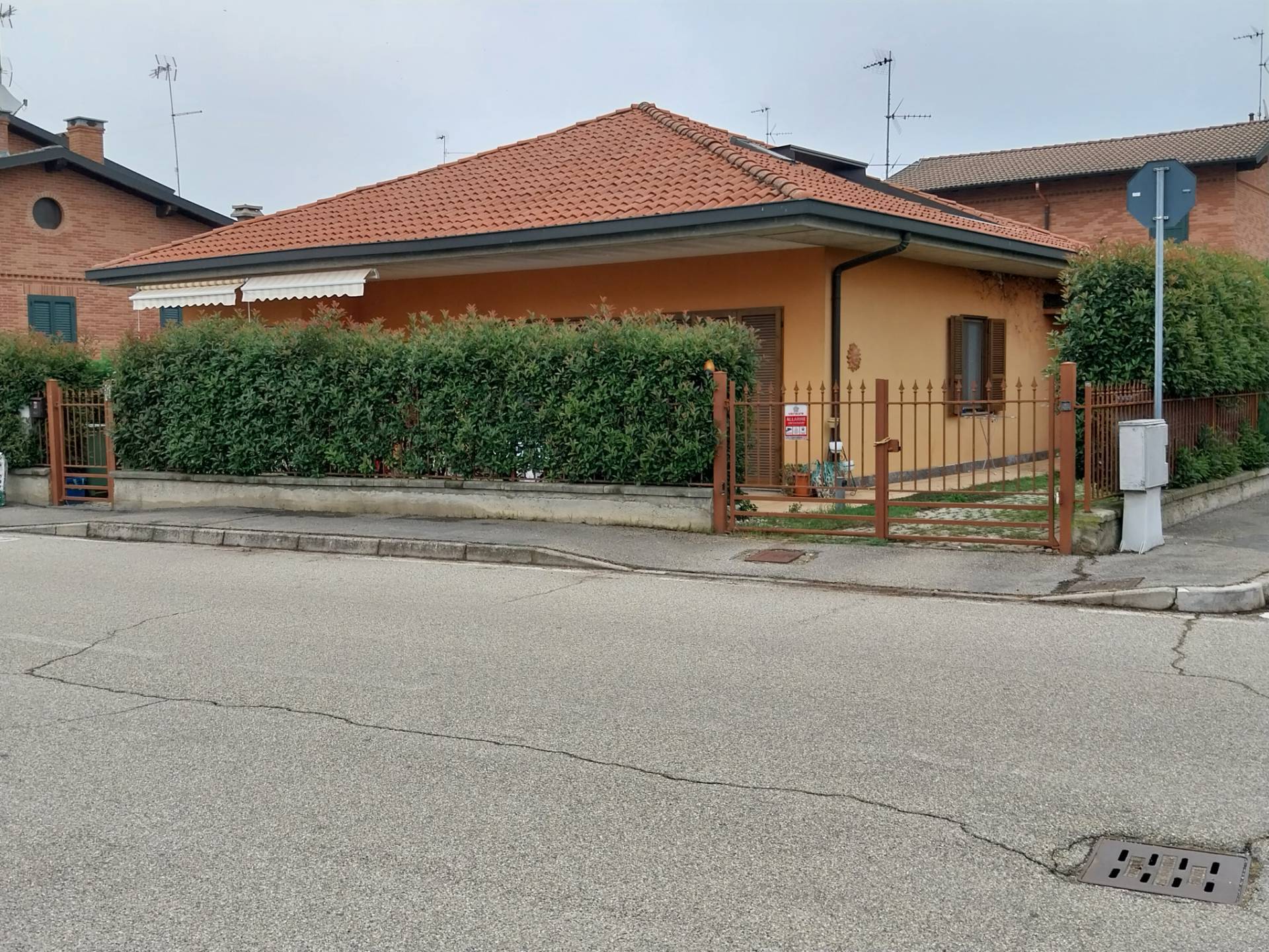 Villa in vendita a Linarolo