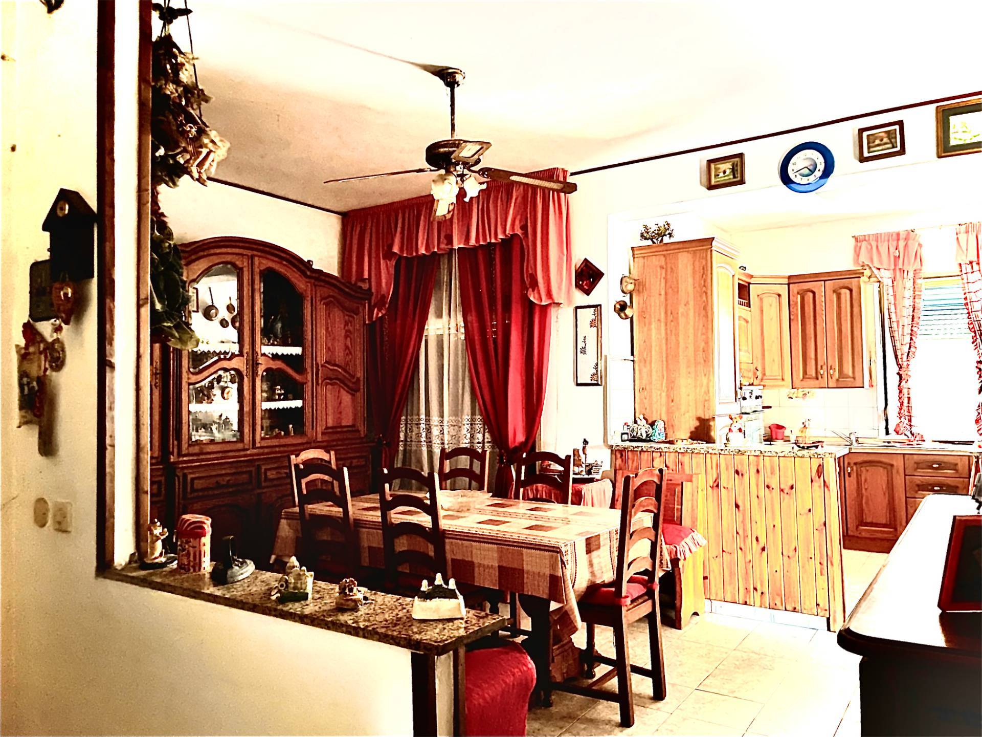 Appartamento in vendita a Pomezia, Centro