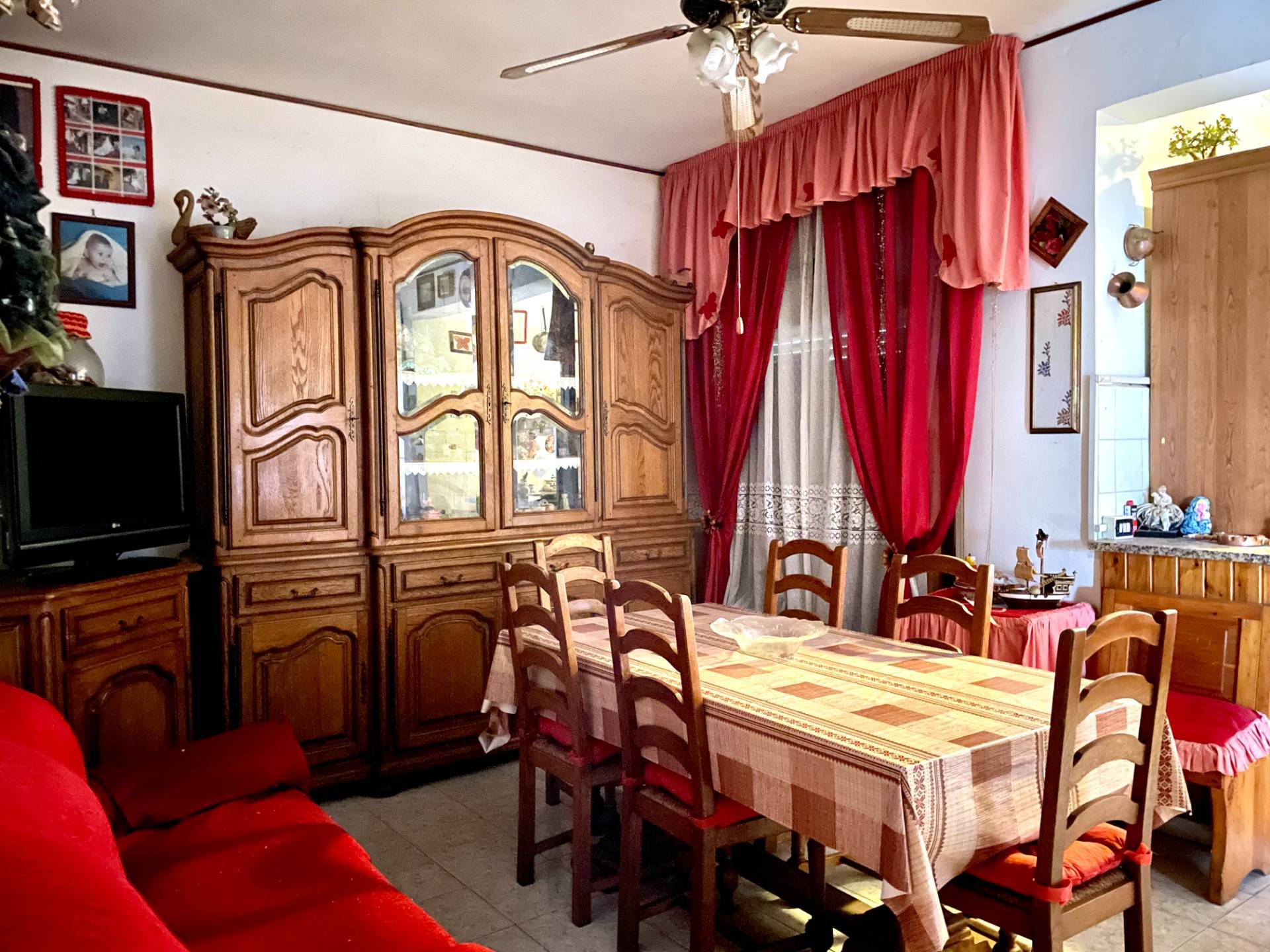 Appartamento in vendita a Pomezia, Centro