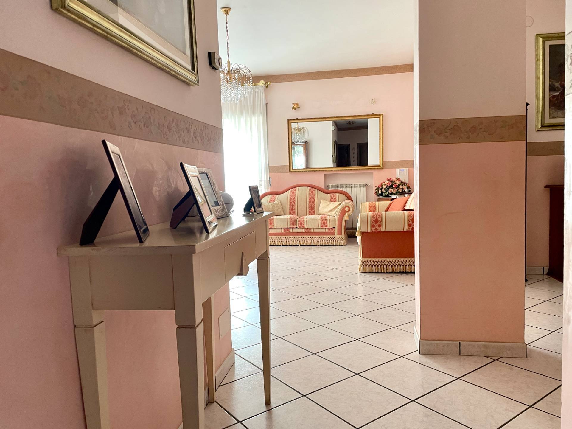 Appartamento in vendita a Albano Laziale, Pavona