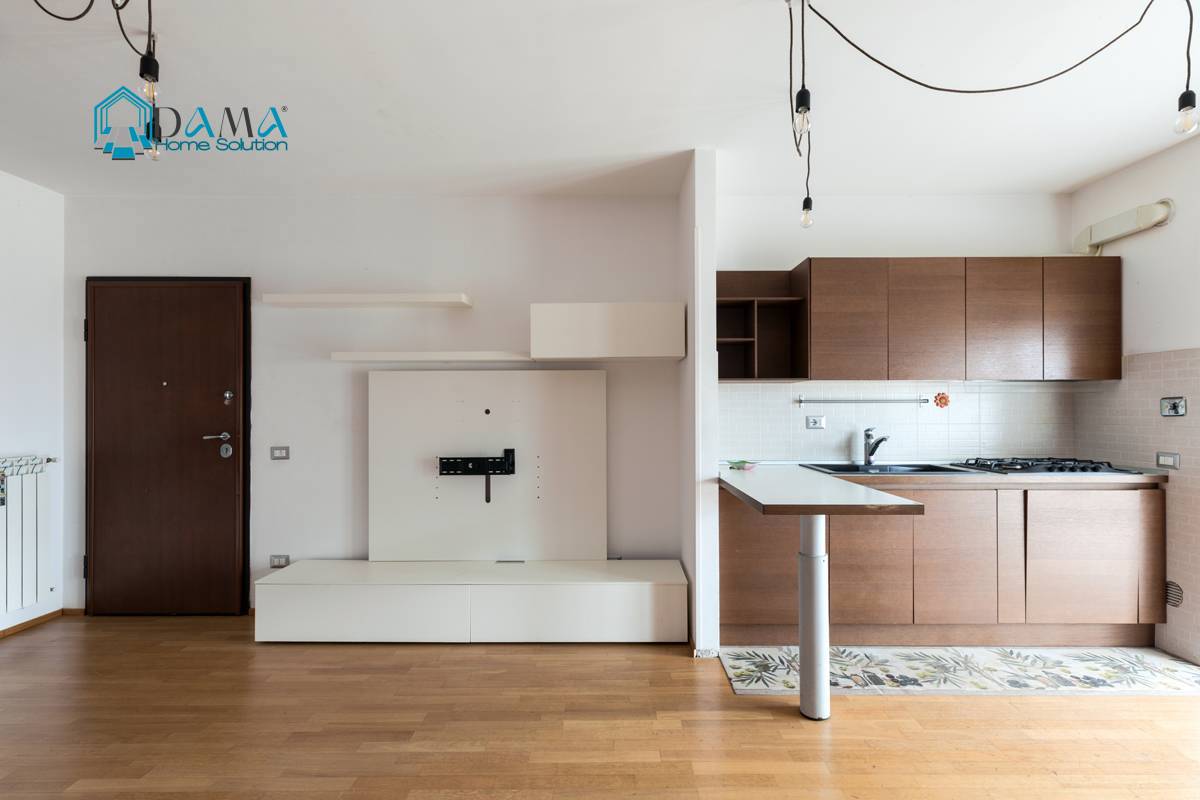 Appartamento in vendita a Pomezia, Centro