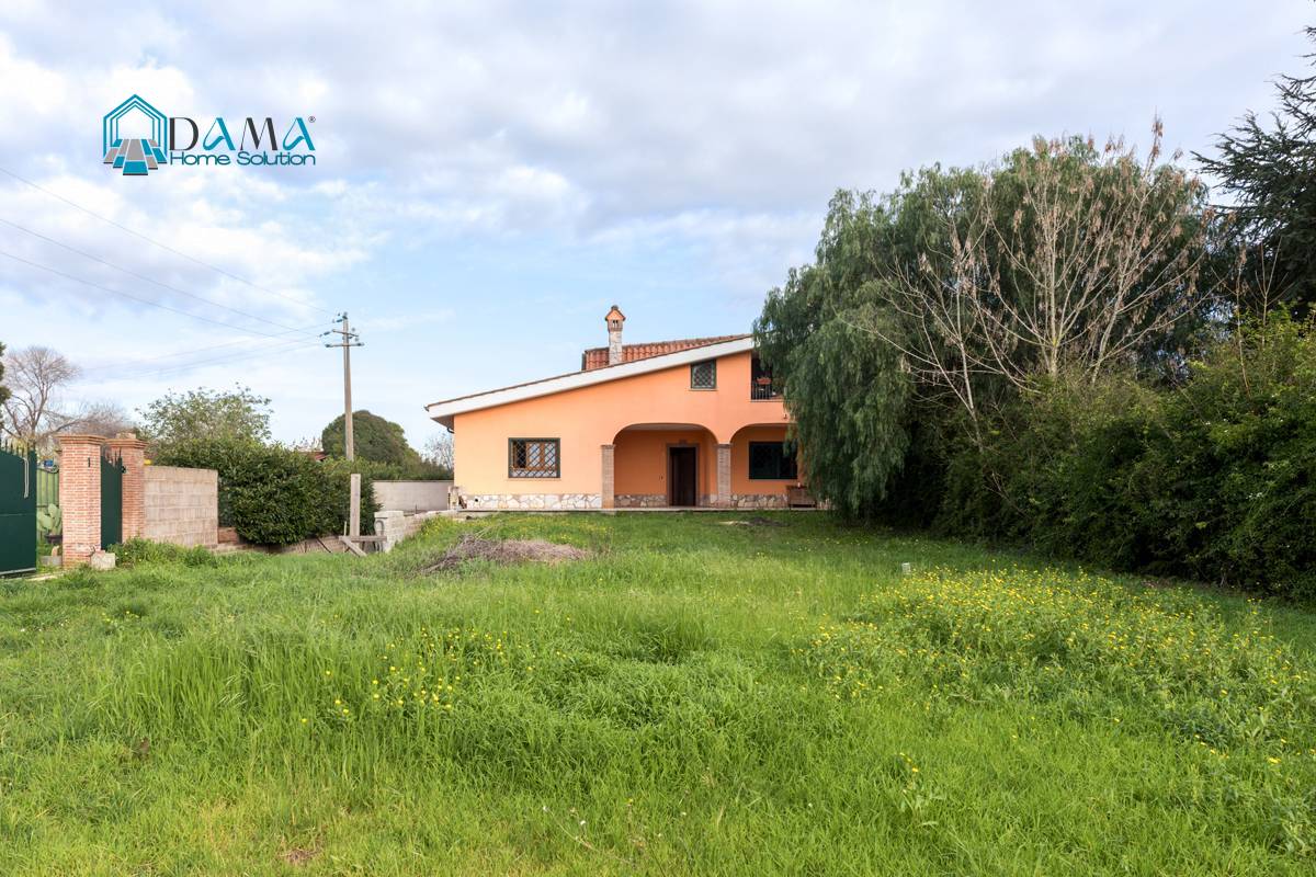 Villette a schiera in vendita a Pomezia