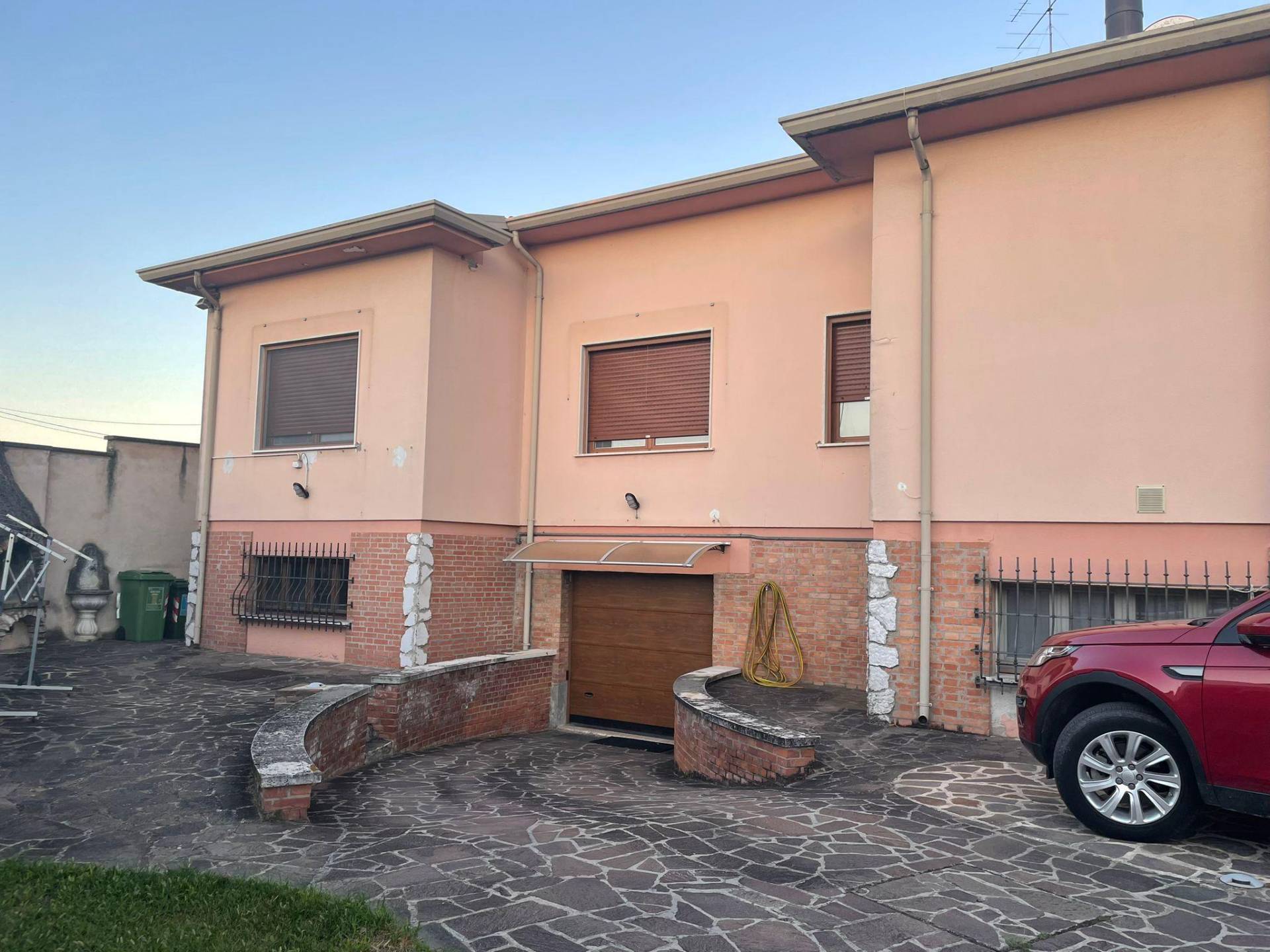 Villa in vendita a Curtatone