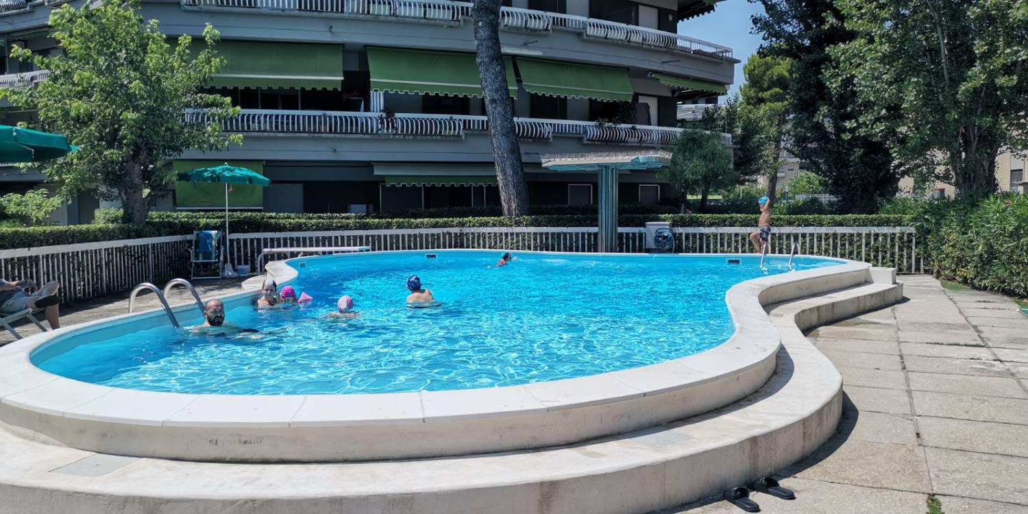 Quadrilocale con box a Silvi