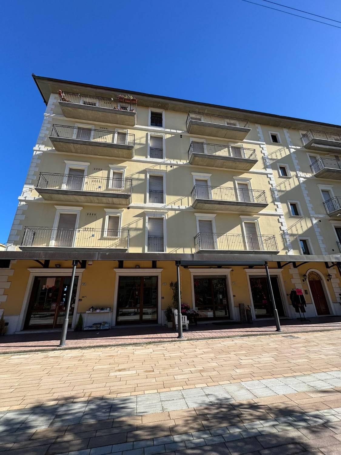 Locale commerciale nuova a Silvi