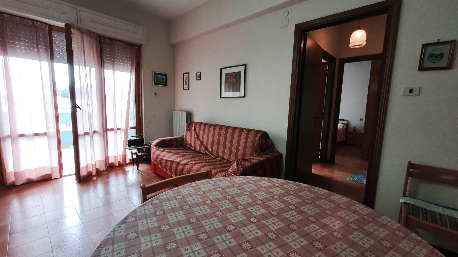 Trilocale con box a Silvi